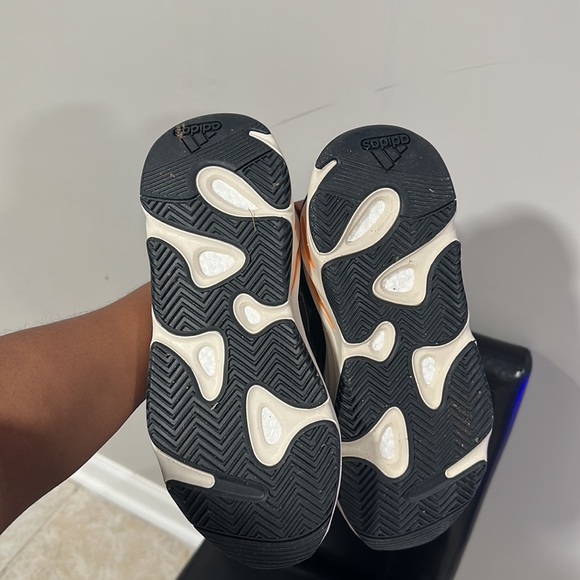 Yeezy Boost 700 Wave Runner - Picture 7 of 8